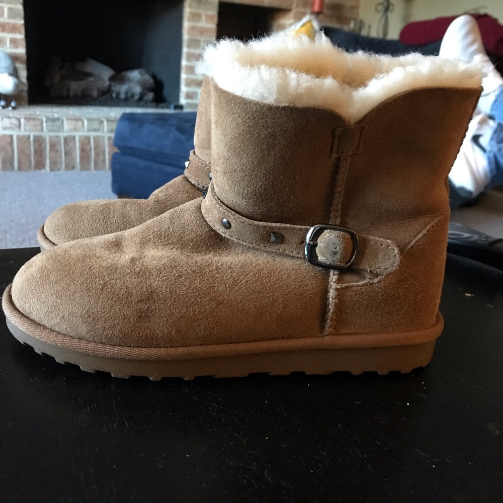 Girls size 3 boots